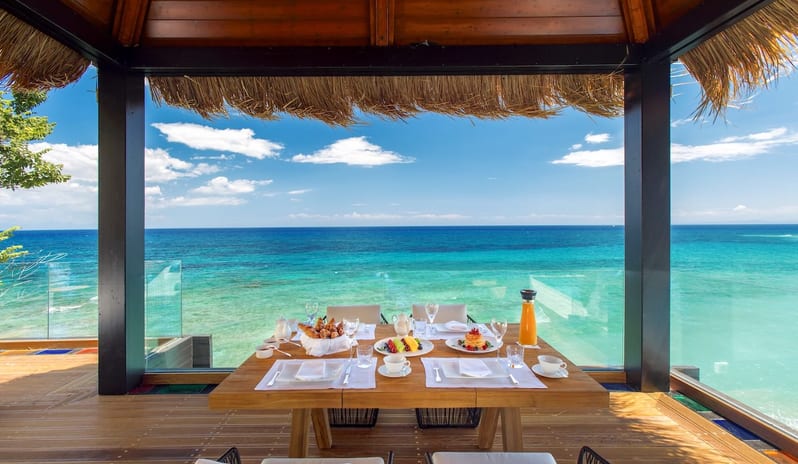 Royal Infinity Villa, Breakfast